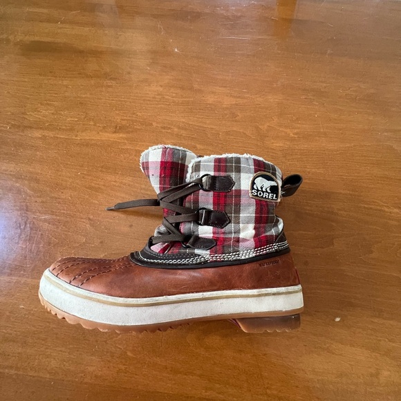 Sorel Shoes - Sorel Plaid and Brown Winter Boots